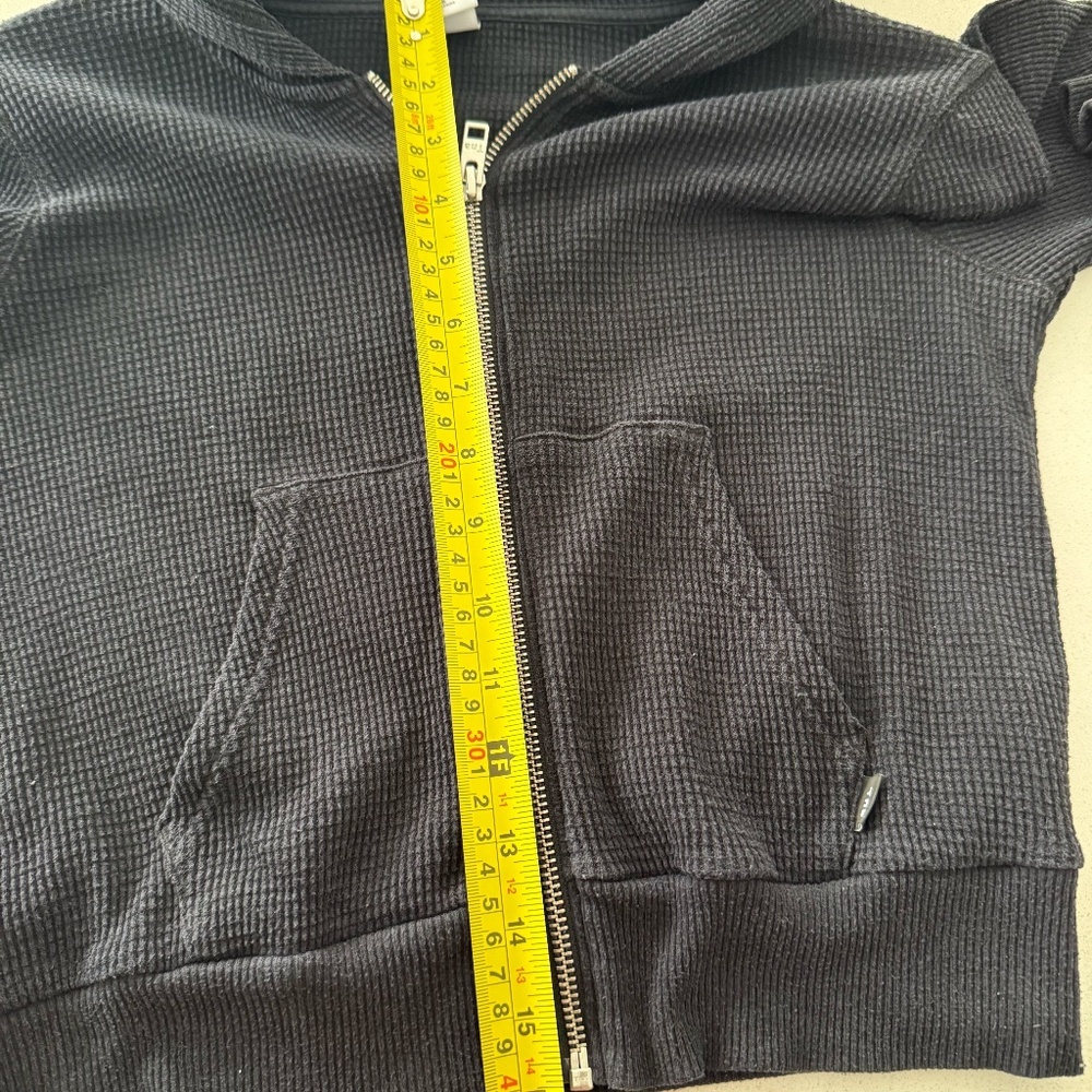 TNA Aritzia Waffle Knit Zip Hoodie Size XXS (Fits XS/S) Soft Zip Hoodie Babaton - Picture 13 of 14